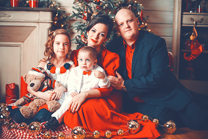 Фотографии к году семьи. Фотозона год семейных ценностей. 2024г год семьи на Красном фоне. Фотощона к году семьи.