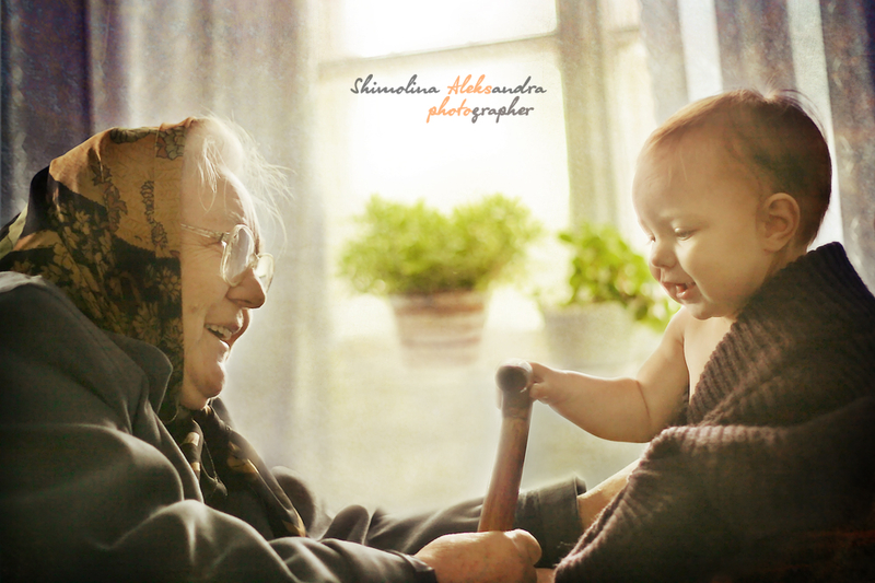 Правнучка 8. Прабабушка с правнучкой. Фото прабабушка и правнучка. Мама Егорушки. Фото прабабушки.